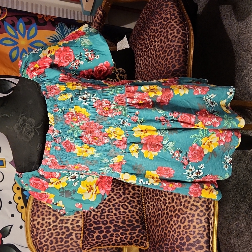 Torrid Babydoll Slub And Poplin Smocked Bodice Puff Sleeve Top - Picture 5 of 7